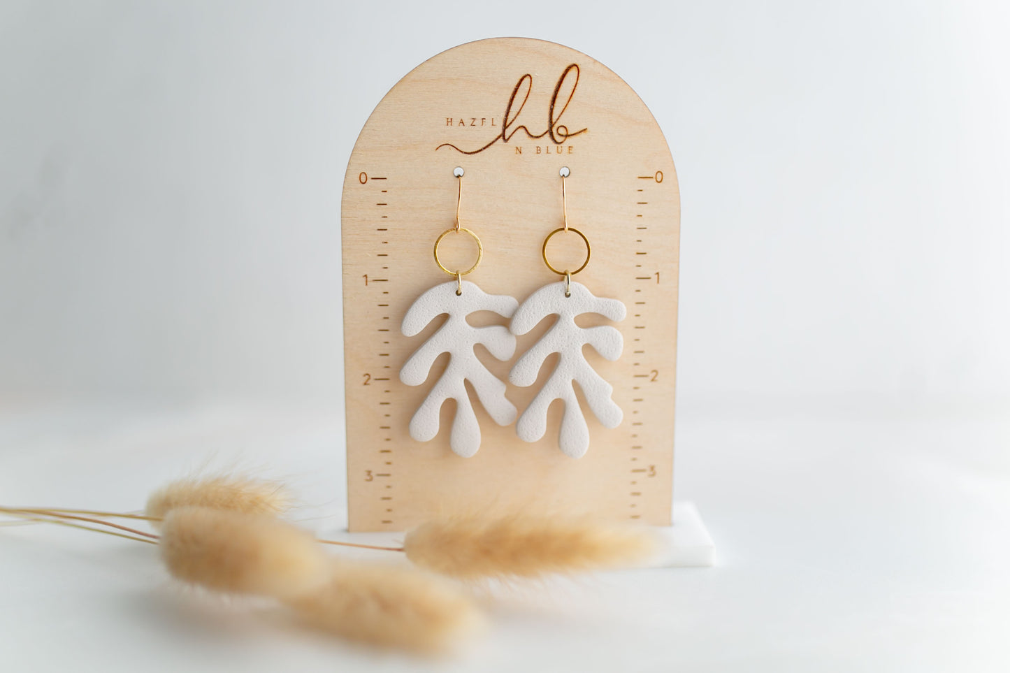 Clay earring | Cream Coral | Beach Collection