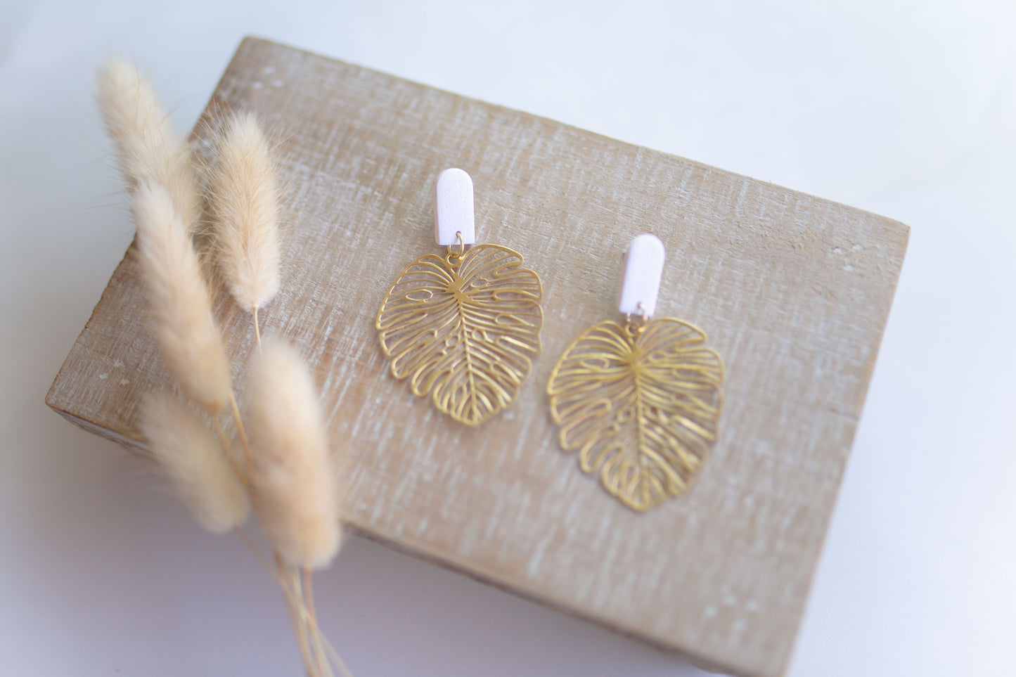 Clay earring | Cream Beachy Leaves | Beach Collection