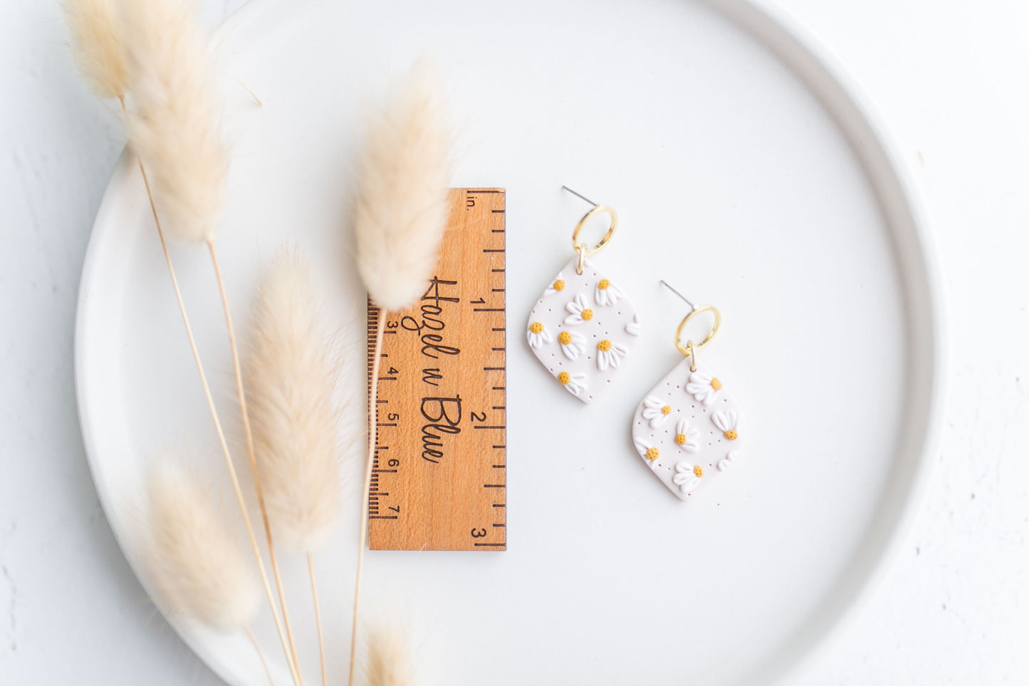 Clay earring | daisy dangles | daisy collection