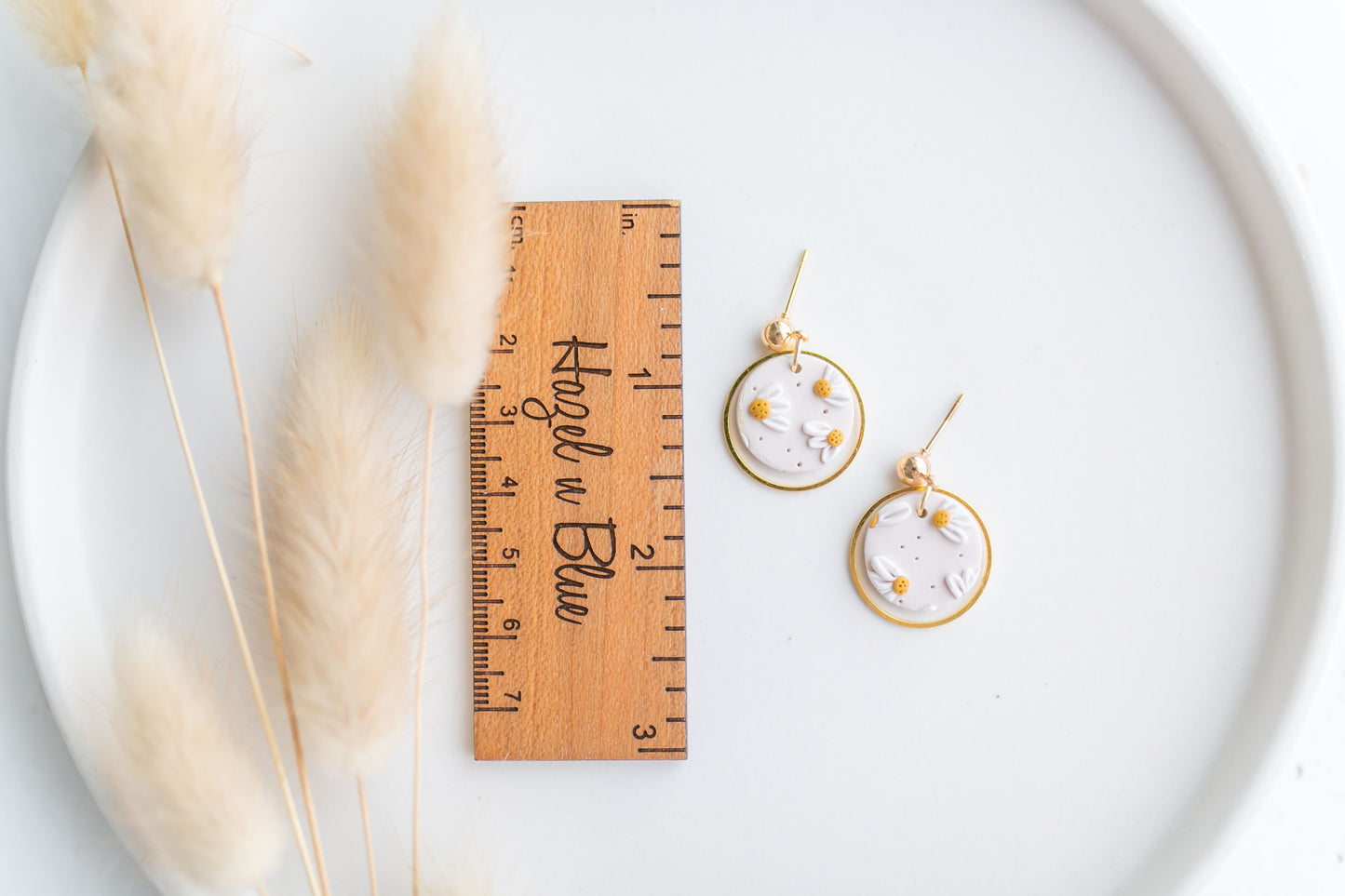 Clay earring | dainty daisy dangles | daisy collection
