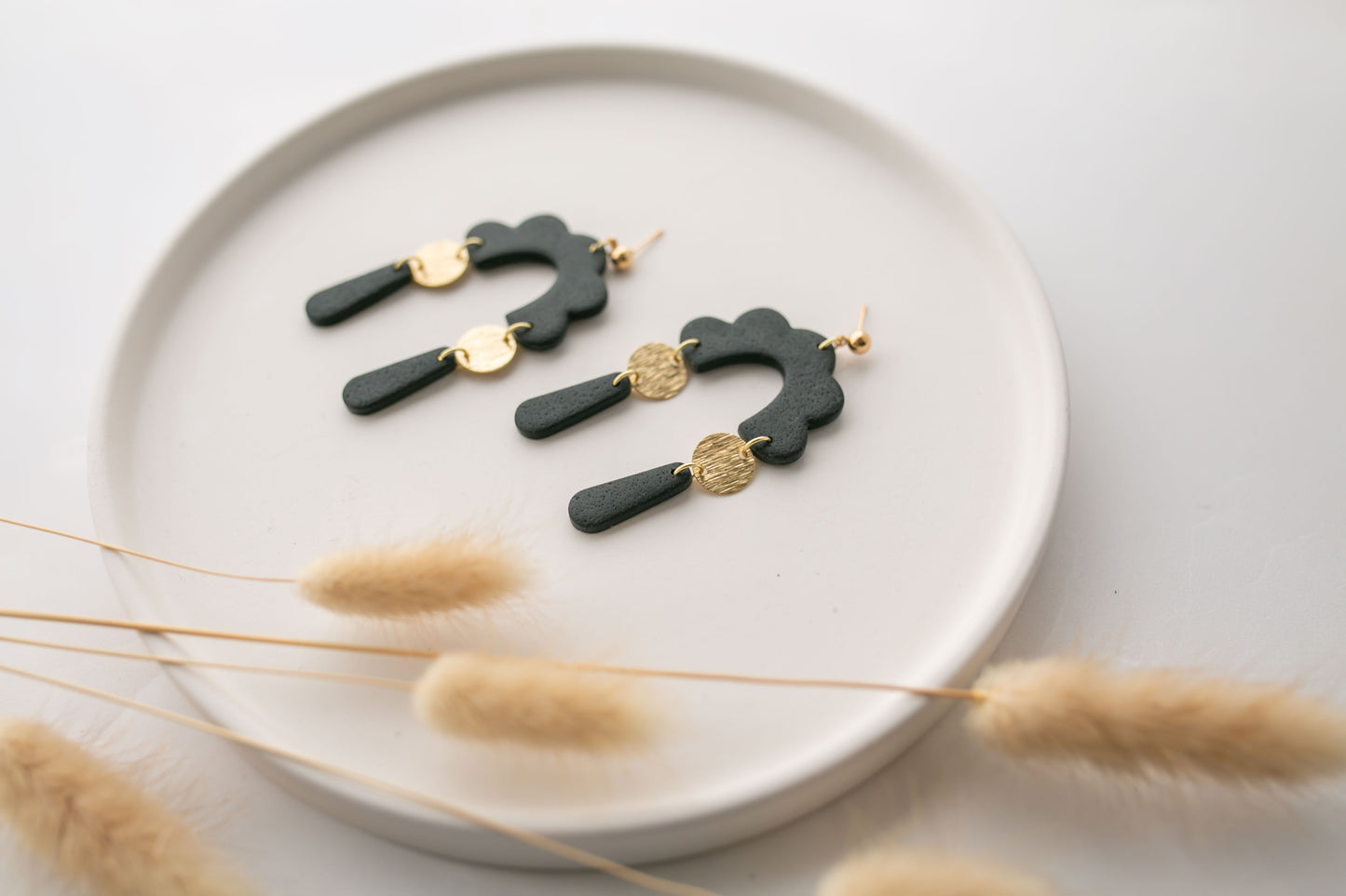 Clay earring | black dangles | neutral collection