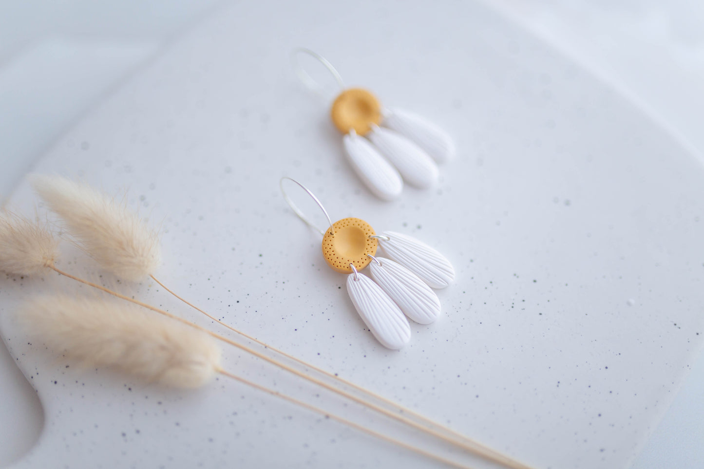 Clay earring | Daisy Hoops | Garden Collection