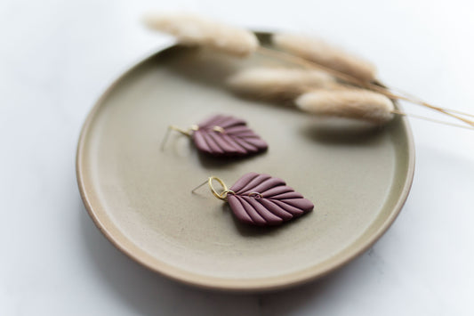 Clay earrings | maroon leaves