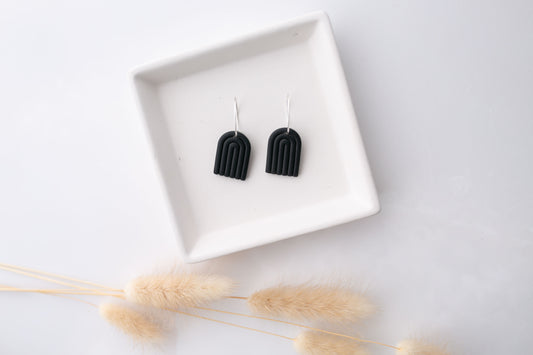 Clay earring | black mini arches | neutral collection