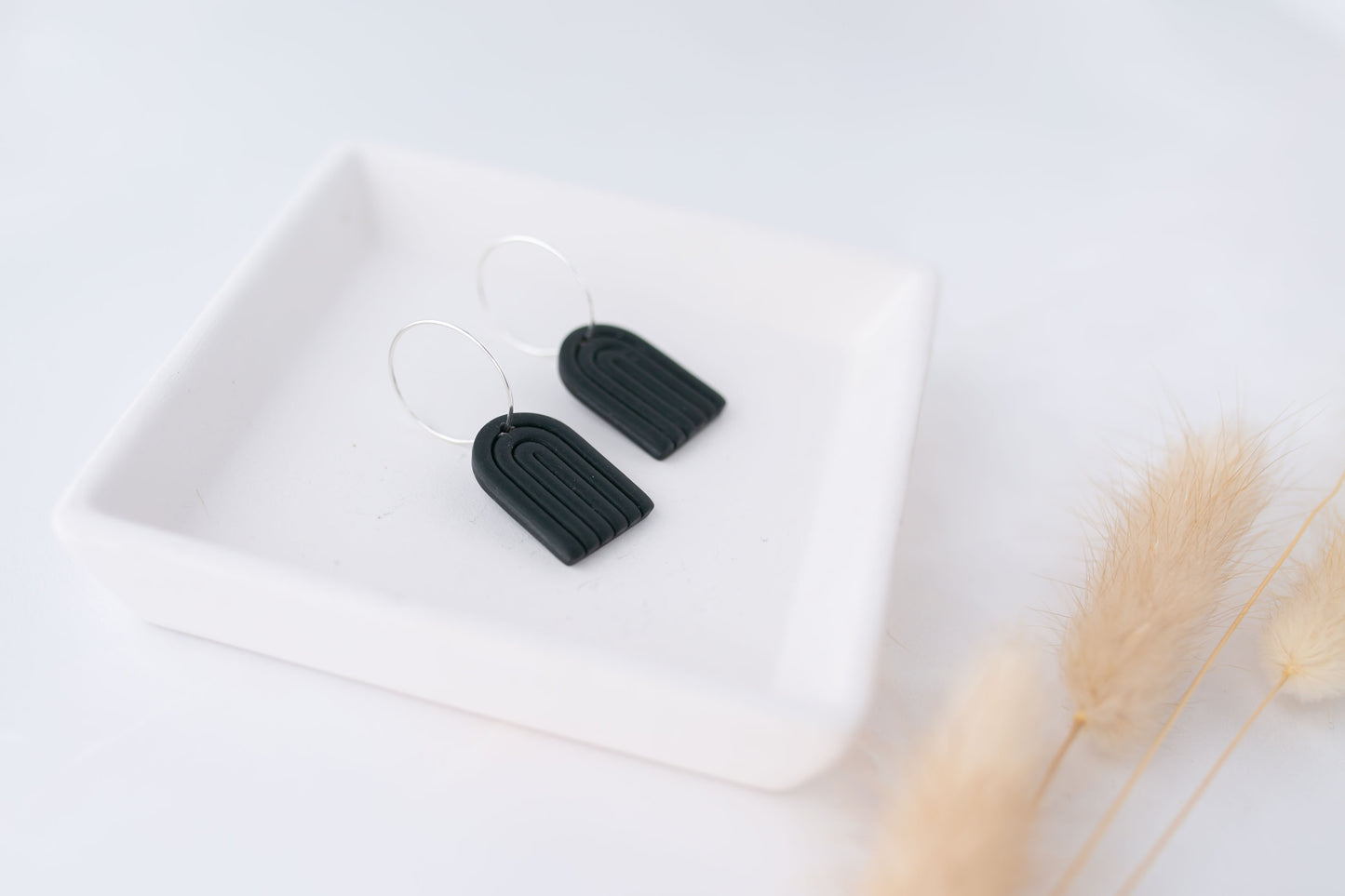 Clay earring | black mini arches | neutral collection
