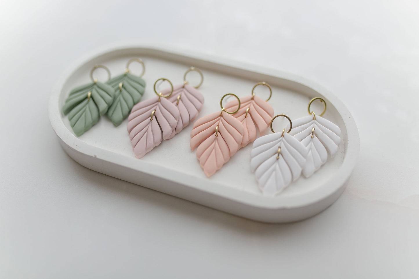 Clay earring | white leaves | spring collection