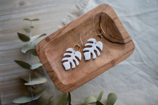 Clay earrings | white monstera