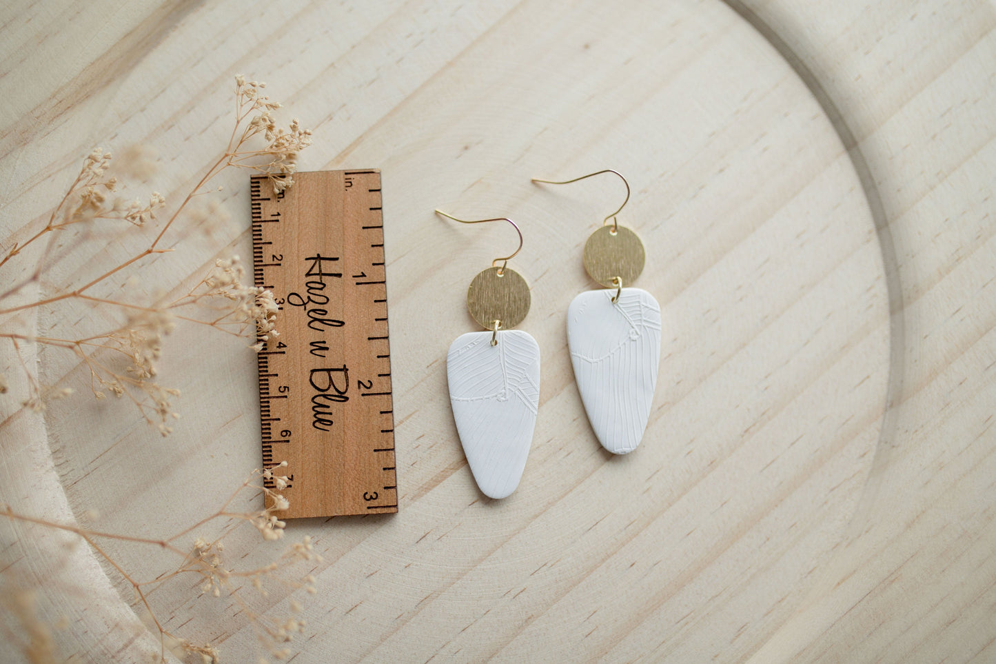 Clay earrings | white