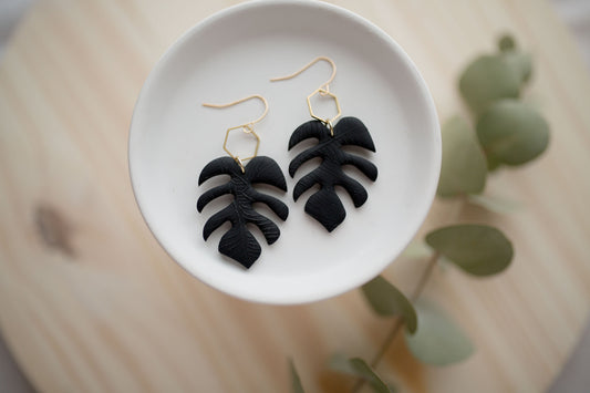 Clay earrings | black monstera