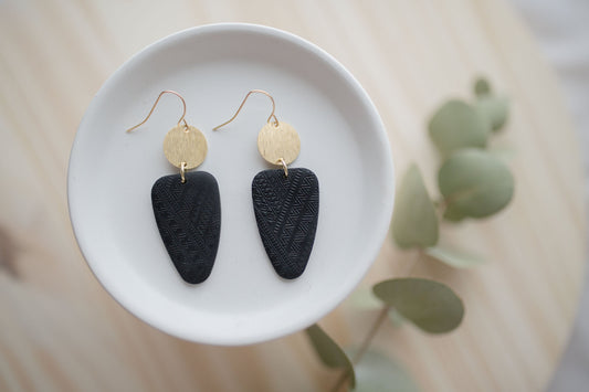 Clay earrings | black