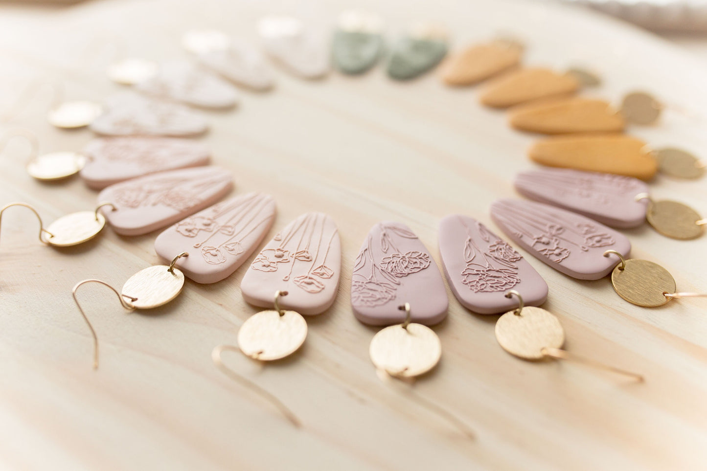 Clay earrings | Beige botanical