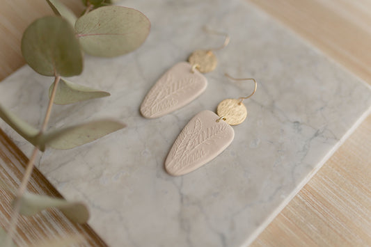 Clay earrings | Beige botanical