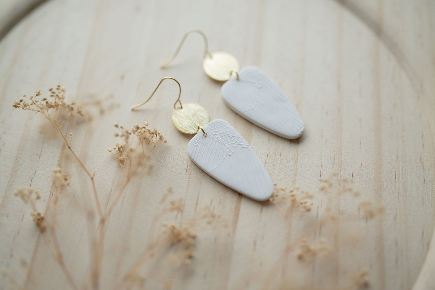 Clay earrings | white