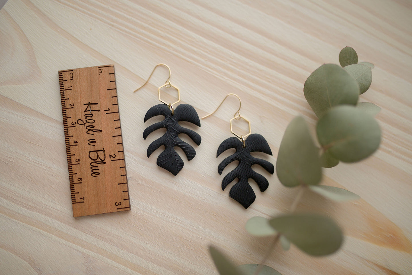 Clay earrings | black monstera