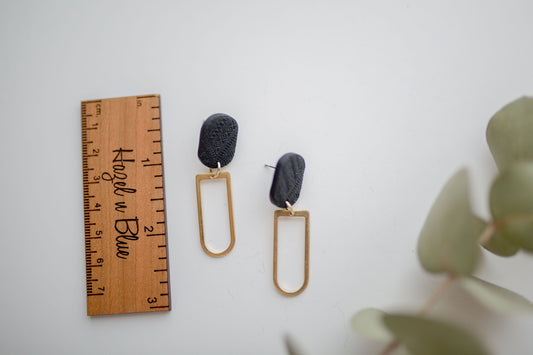 Clay earrings | black