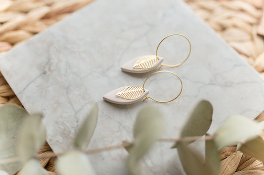 Clay earring | White Leaves