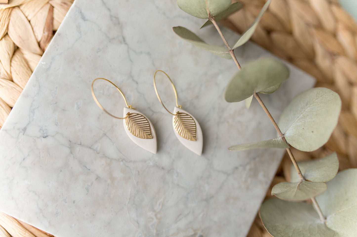 Clay earring | White Leaves