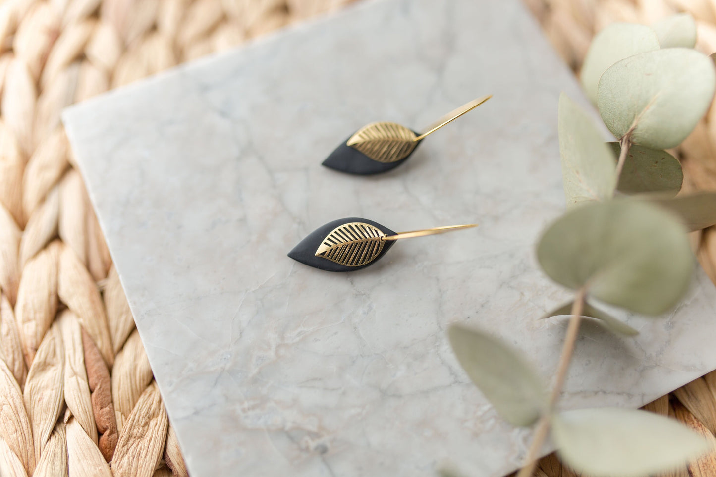 Clay earring | black leaves