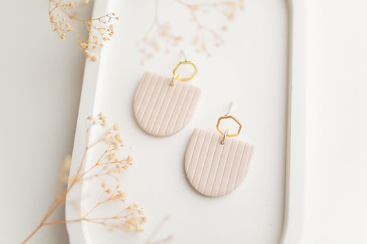 Clay earring | beige