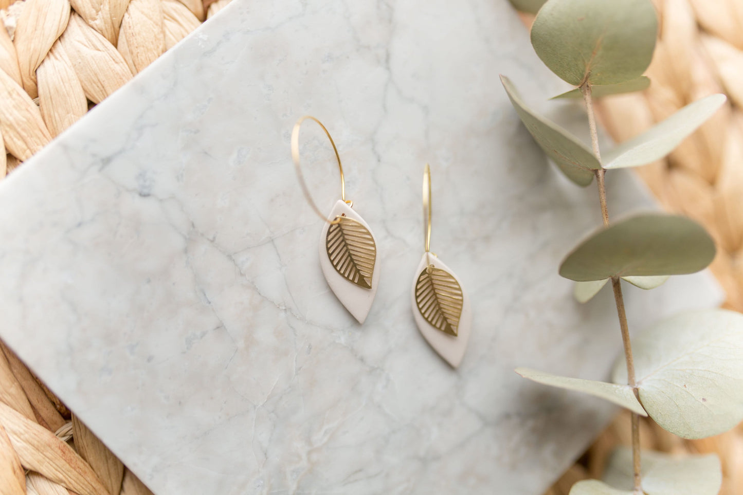 Clay earring | White Leaves